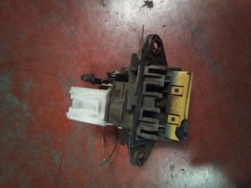 Pulsador maletero Renault megane '99