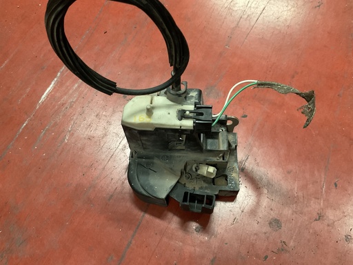 [Sin referencia] Cerradura delantera derecha renault clio II ‘04