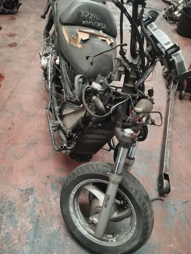 [G-PF01E] 0092 HONDA SILVER WING 600 2001