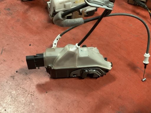 [Sin referencia] Cerradura delantera derecha citroen C3 ‘10