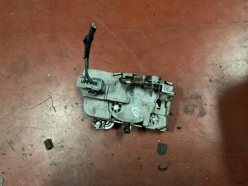 [Sin referencia] Cerradura delantera derecha citroen berlingo ‘07