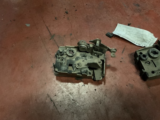 [Sin referencia] Cerradura trasera izquierda xitroen zx ‘93