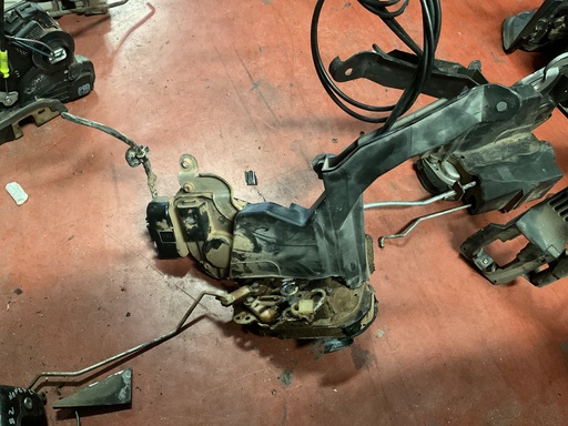 [Sin referencia] Cerradura delantera izquierda toyota rav-4 ‘00