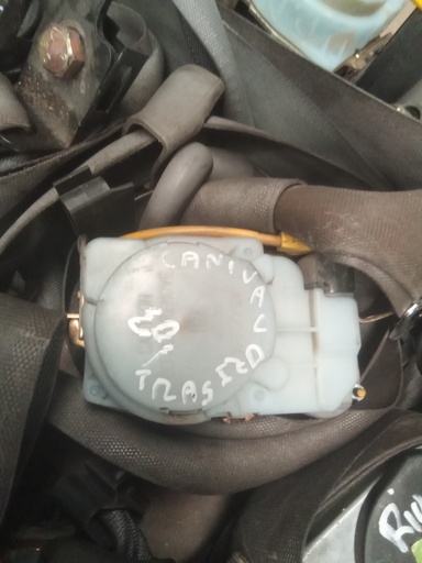 Cinturon trasero derecho kia carnival '03
