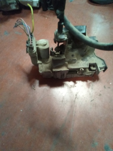 Cerradura delantera izquierda Fiat doblo '05