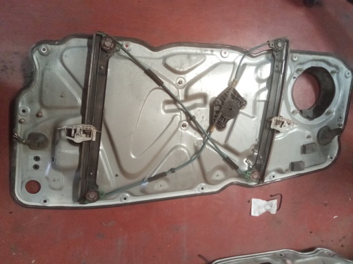 Elevalunas delantero izquierdo 3p Fiat stilo '05