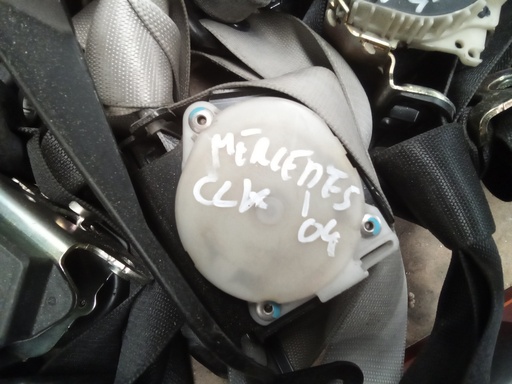 Cinturon delantero derecho mercedes clk w209 '04