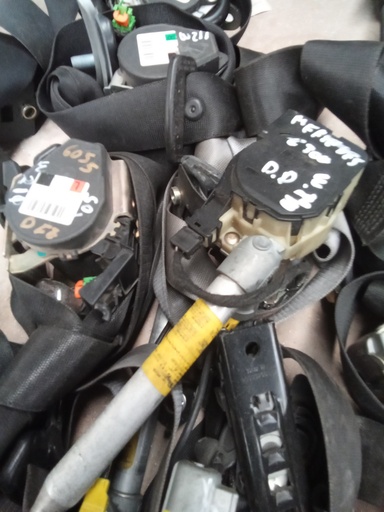 Cinturon delantero derecho mercedes clase e w210 '98