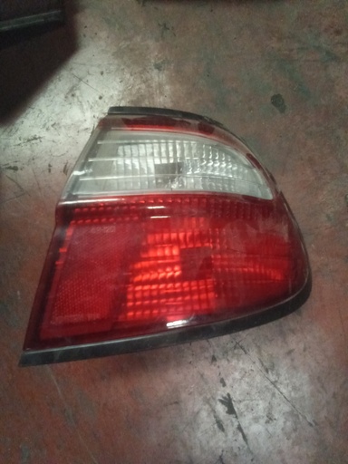 Piloto derecho Nissan Almera 4p'00