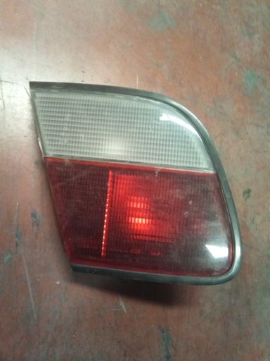 Piloto izquierdo interior Nissan Almera '97