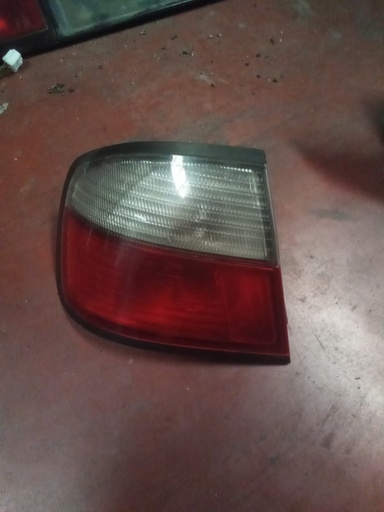 Piloto izquierdo Nissan primera '99