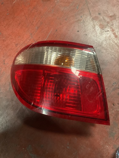 [Sin referencia] Piloto izquierdo nissan almera ‘04