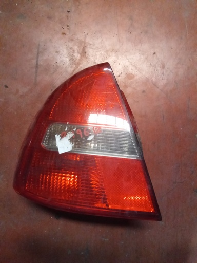 Piloto izquierdo Mitsubishi carisma '03