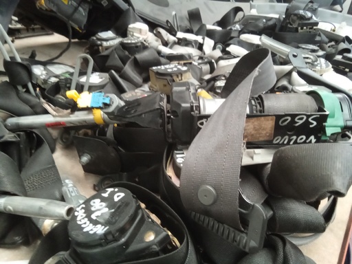 Cinturon delantero derecho volvo s60 '02