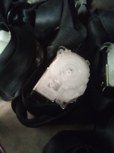 Cinturon delantero izquierdo toyota aygo '07