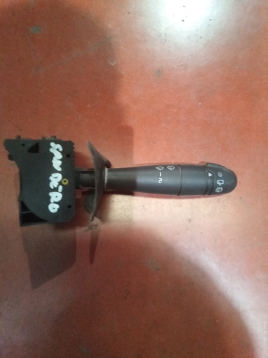 [8200792584] Mando de limpiaparabrisas dacia sandero '11