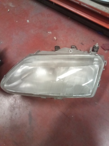 Faro izquierdo izquierdo Renault '94