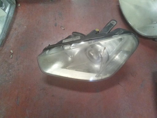 Faro izquierdo Ford c-max '08