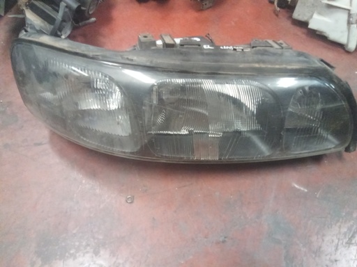 Faro derecho Volvo S60 '01
