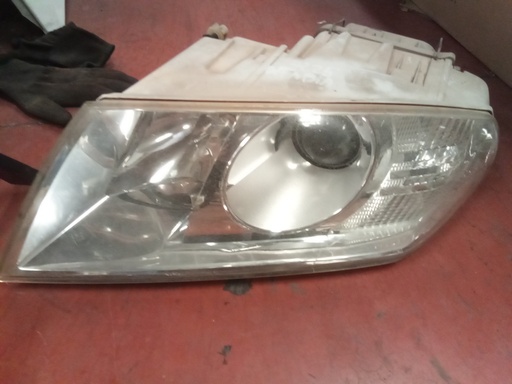 Faro izquierdo skoda Octavia '07