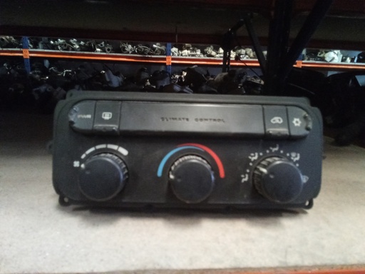 Mando aire acondicionado Chrysler voyager '01