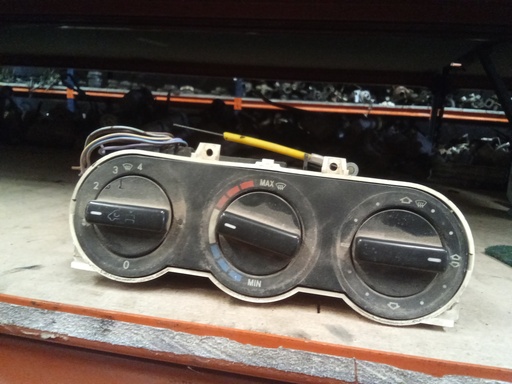 Mando aire acondicionado Mercedes vito '98