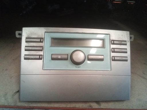 Mando climatizador Toyota Corolla verso '05