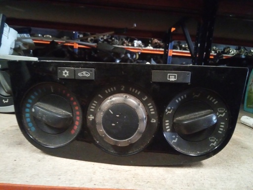 Mando aire acondicionado Opel corsa '08