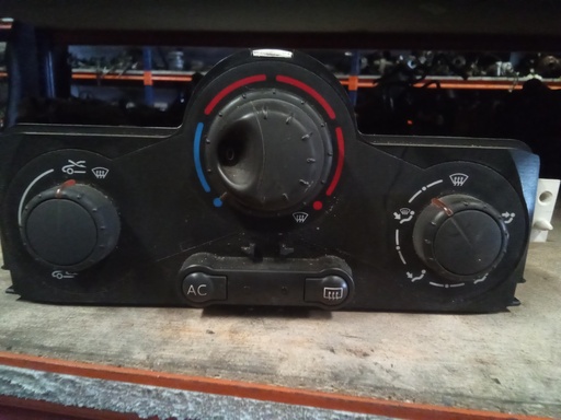 Mando aire acondicionado Renault megane '06