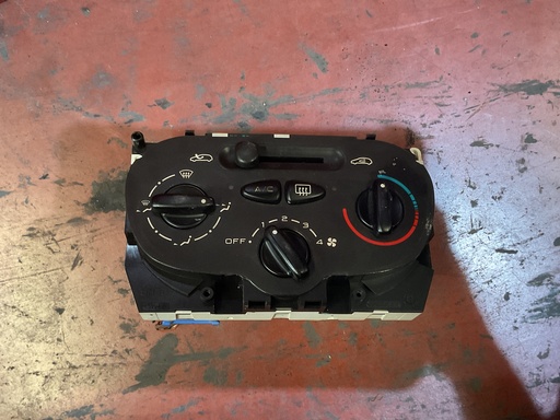 [Sin referencia] Modulo aire acondicionado peugeot 206 ‘03