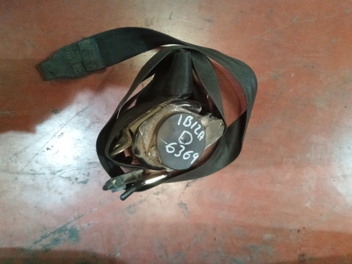 Cinturon delantero derecho seat ibiza '04