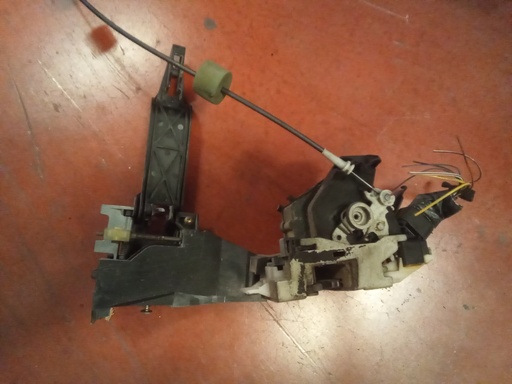 Cerradura delantera izquierda Ford mondeo '05