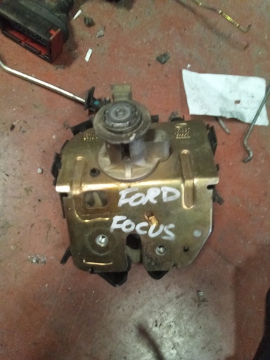 Cerradura maletero Ford focus '03