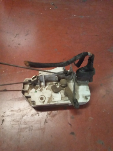 Cerradura trasera izquierda Peugeot 406 '95