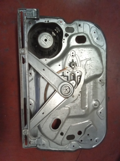 Elevalunas delantero izquierdo Ford Focus '05