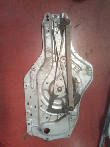 Elevalunas delantero izquierdo Hyundai elantra '01