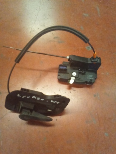 Cerradura delantera derecha Opel combo '04