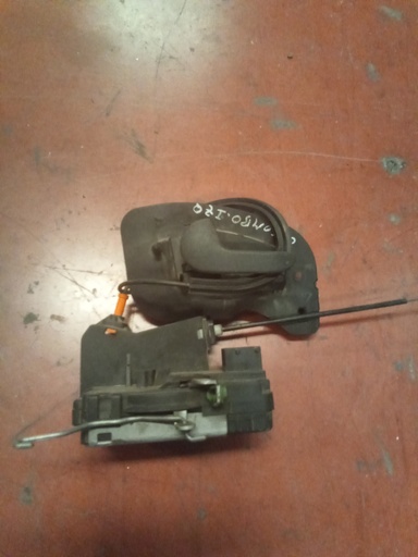 Cerradura delantera izquierda Opel combo '04