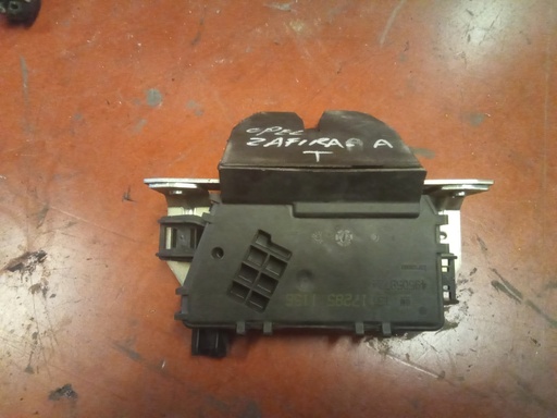 Cerradura maletero Opel zafira b '08