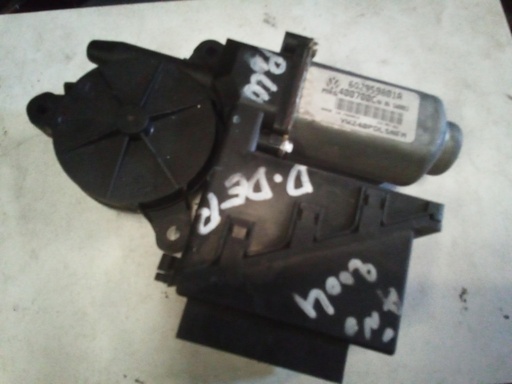 [6Q2959801A] Motor elevalunas delantero derecho Volkswagen polo '04