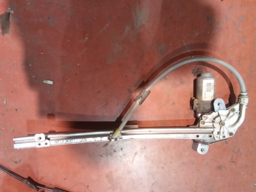 Elevalunas trasero izquierdo Renault laguna '05