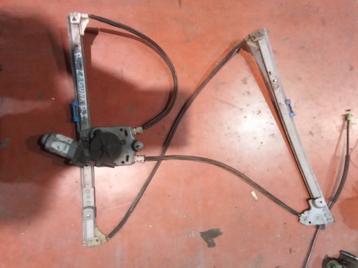 Elevalunas delantero izquierdo Renault laguna '01