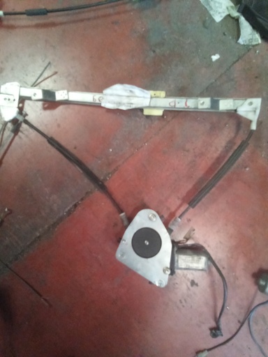 Elevalunas trasero derecho Renault megane I '99