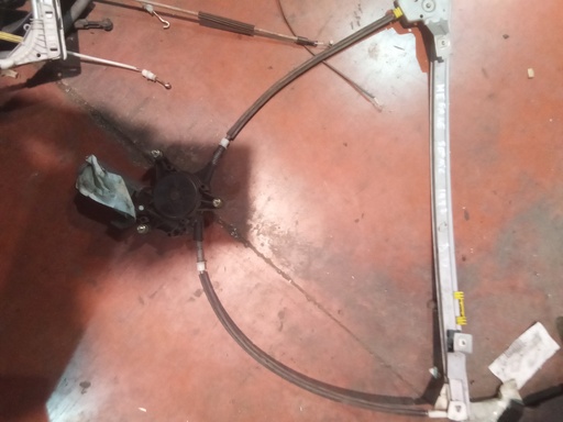 Elevalunas delantero derecho Renault Scenic '97