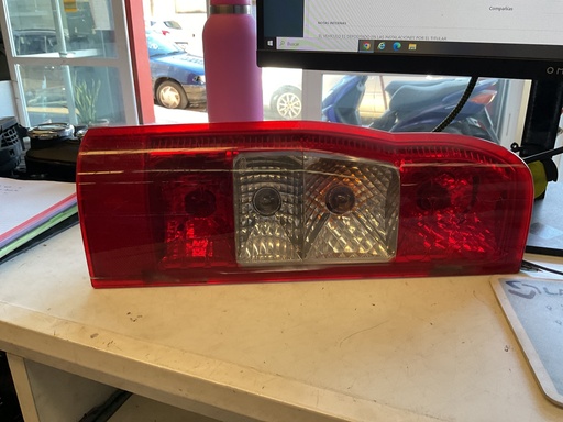 [Sin referencia] Piloto izquierdo ford transit ‘13