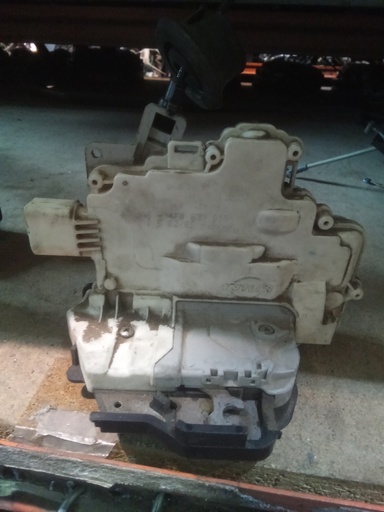 [4F0839015] Cerradura trasera izquierda audi a6 '07