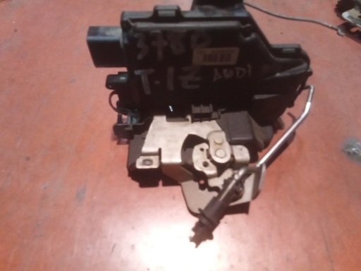 [8E0839015C] Cerradura trasera izquierda audi a4 '01