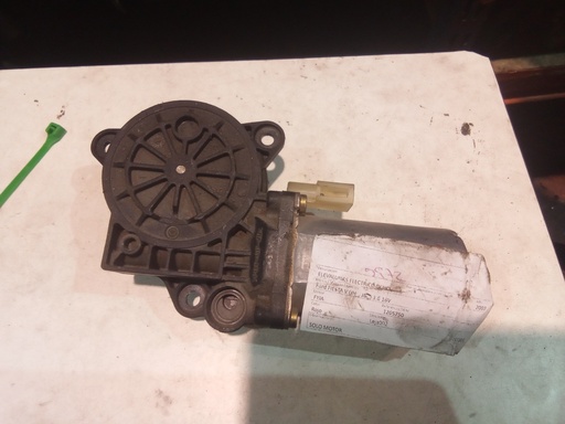 Motor elevalunas delantero derecho Ford fiesta '02