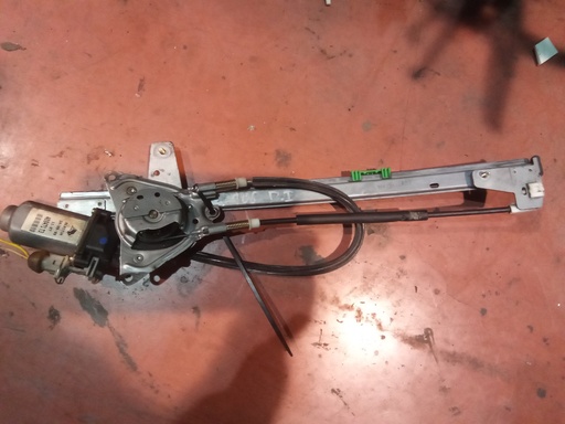 Elevalunas delantero izquierdo Peugeot 106 '96