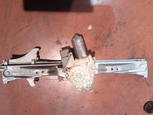 Elevalunas trasero izquierdo citroen c5 '05